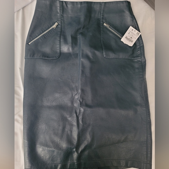Zara Basic Collection - Navy Vegan Leather Pencil Skirt Size Large -New With Tag - Picture 5 of 7